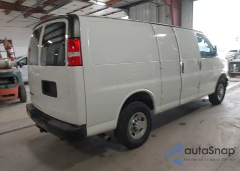 2019 Chevrolet Express G2500 from USA, damaged, VIN 1GCWGAFP9K1332693